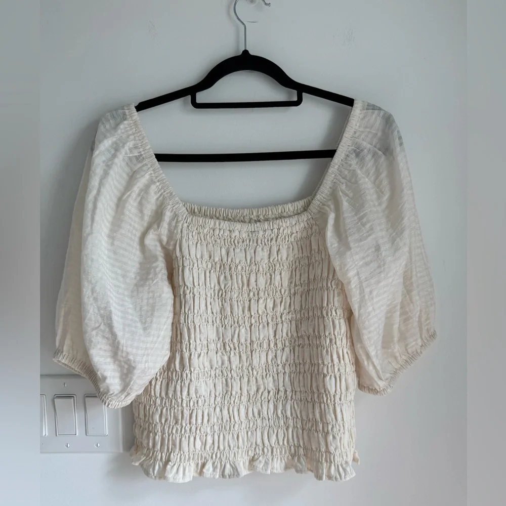 Old‎ Navy Cream Smocked Puff Sleeve Top Women’s Size large NEW Boho Summer